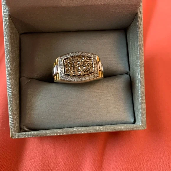 Diamond ring - Picture 2 of 4